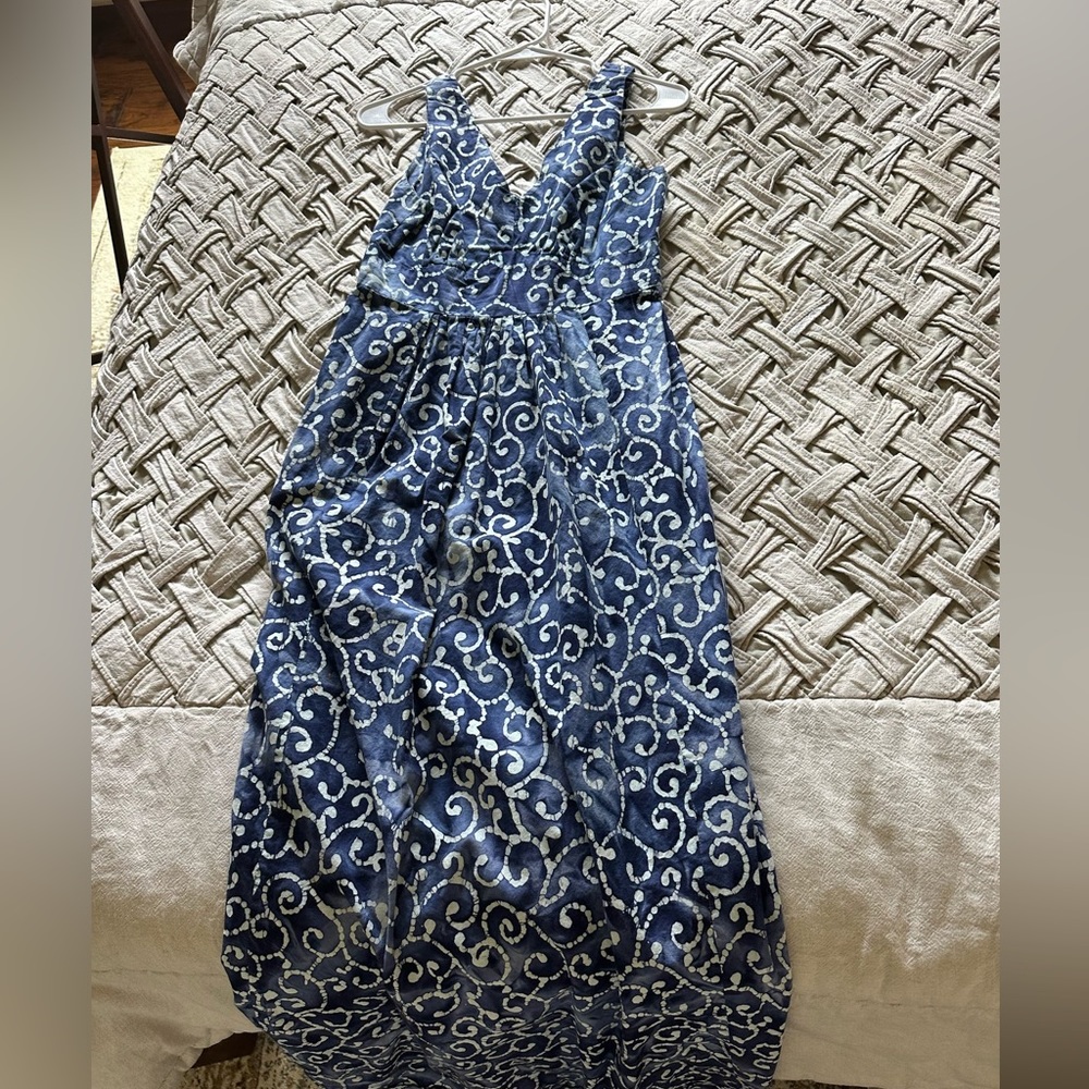 Blue sleeveless v-neck maxi dress, size M